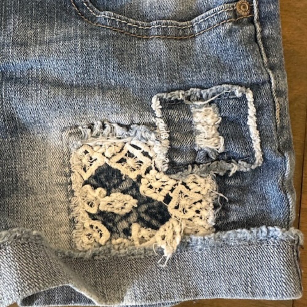 Mudd Light Denim Patchwork Jean Short   8462 - Picture 3 of 8